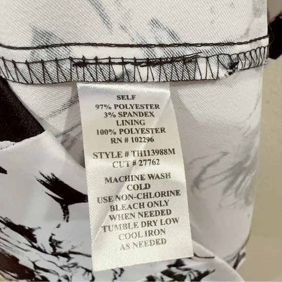 Connected Apparel Black & White Floral Ruched Short Dress Preowned Size 6 - Picture 5 of 7